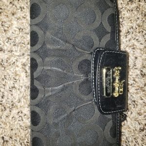 Coach wallet black with pink